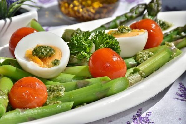 Gemüse und Eier für Gicht